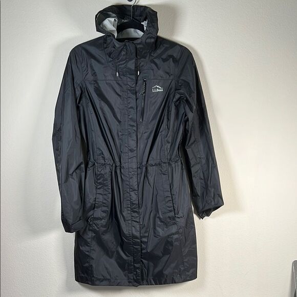 L.L. Bean Women's Trail Model Rain Coat - Picture 3 of 9